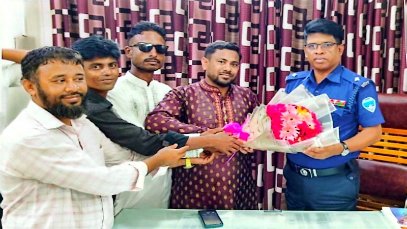 মহেশখালীতে কৃষক দলের নবনির্বাচিত নেতৃবৃন্দের স্থানীয় প্রশাসনের সাথে সৌজন্য সাক্ষাৎ